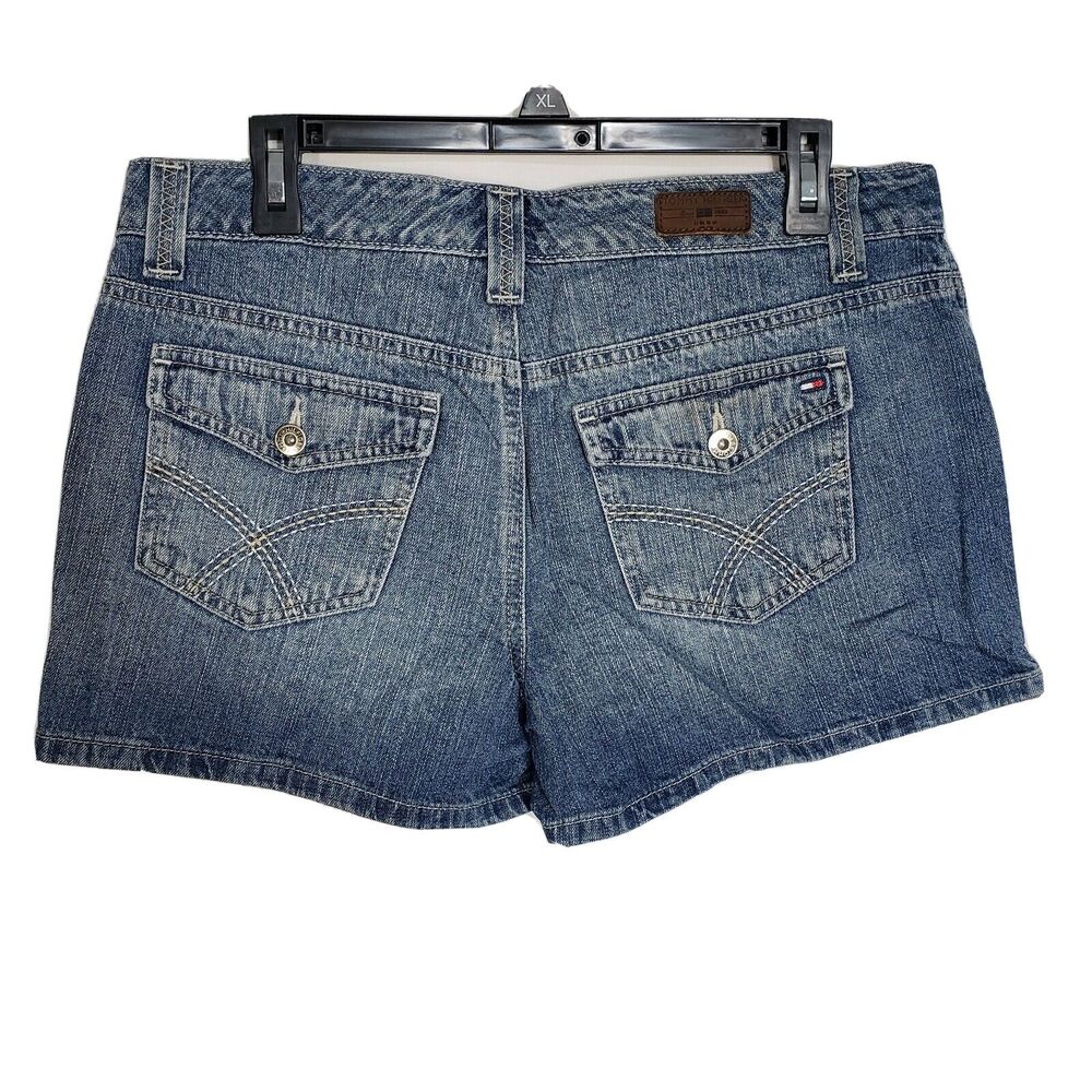 Tommy Hilfiger Womens Shorts Size 8 Blue Jean Denim Low Rise Flap Pockets Cotton - Picture 2 of 6